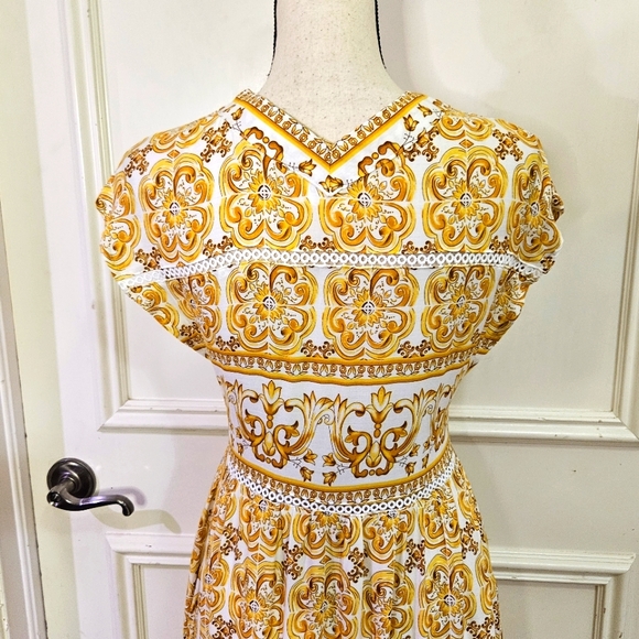 Loveriche Yellow Multi-Color Baroque V-Neckline Front Slit Maxi Dress,Small - Picture 12 of 15